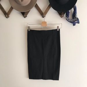 H&M black pencil skirt
